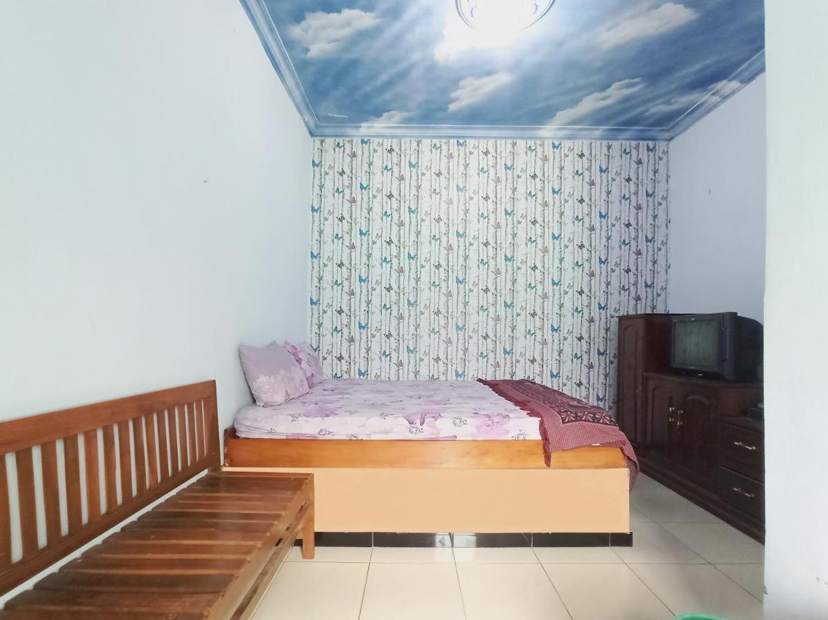 Oyo 90093 Dw Hotel Μαλάνγκ Εξωτερικό φωτογραφία