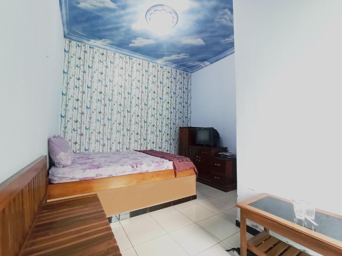 Oyo 90093 Dw Hotel Μαλάνγκ Εξωτερικό φωτογραφία